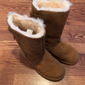 UGG BOOTS
